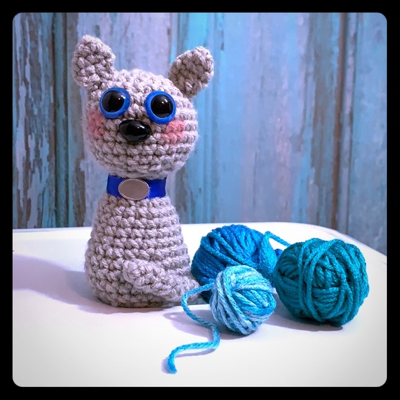 Mischievous Kitten, Crocheted - Picture 1 of 2